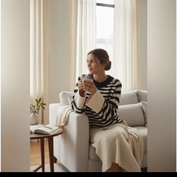 Anthropologie Maeve The Chandler Crew-Neck Relaxed Pullover Sweater
sz Medium - Picture 3 of 12